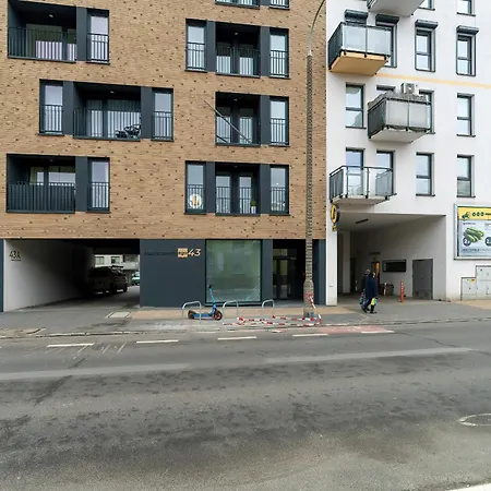 With Balcony In By Renters * פוזנן